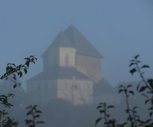Kobern-Gondorf-Burg-und-Nebel2023-015